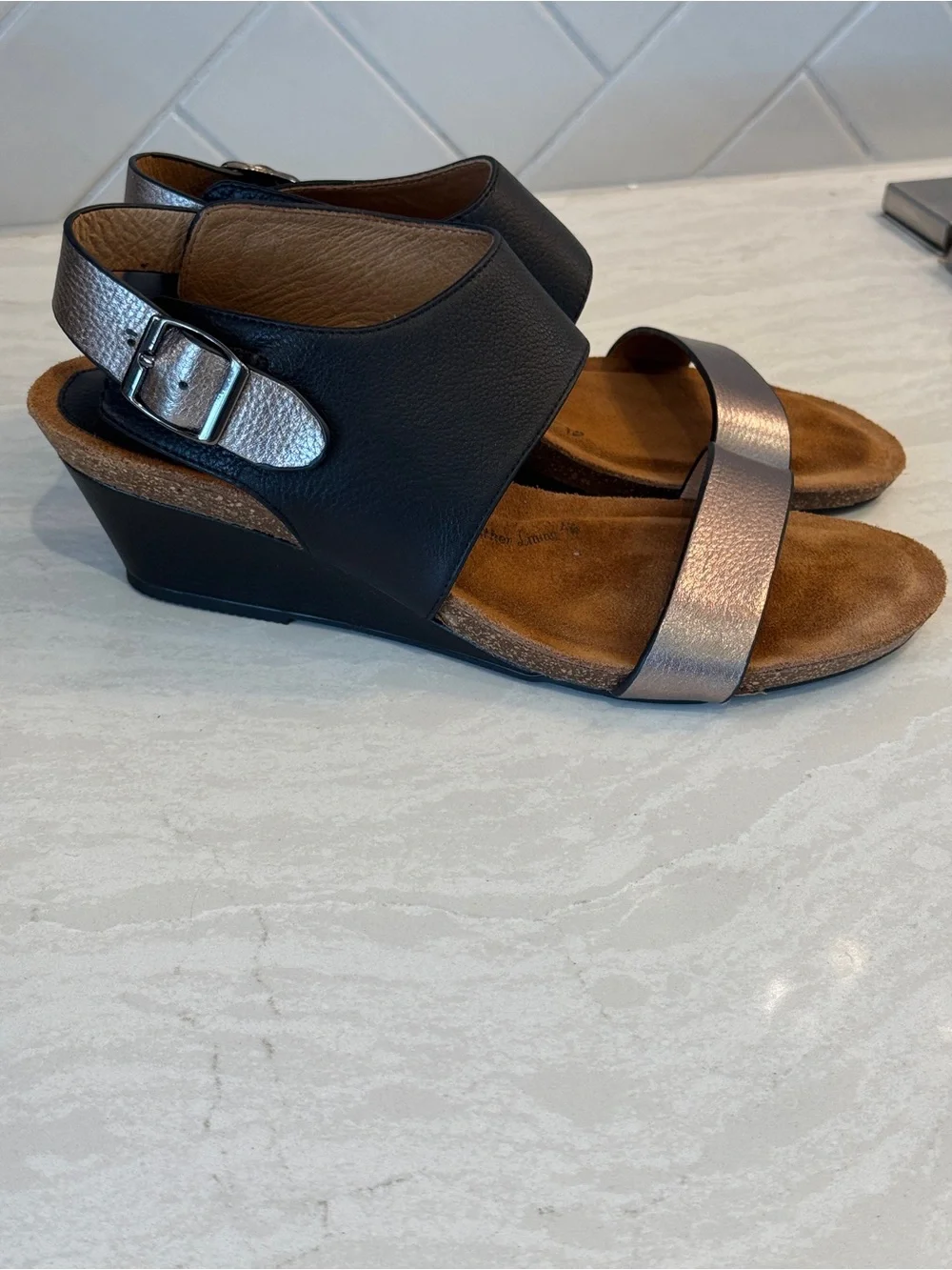 Sofft Black and Metallic Bronze Womens Slingback Sandals
